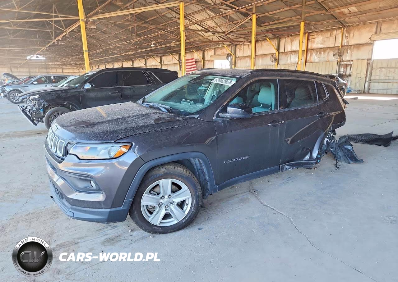 2022 Jeep Compass Latitude – zdjęcie 1 z 13