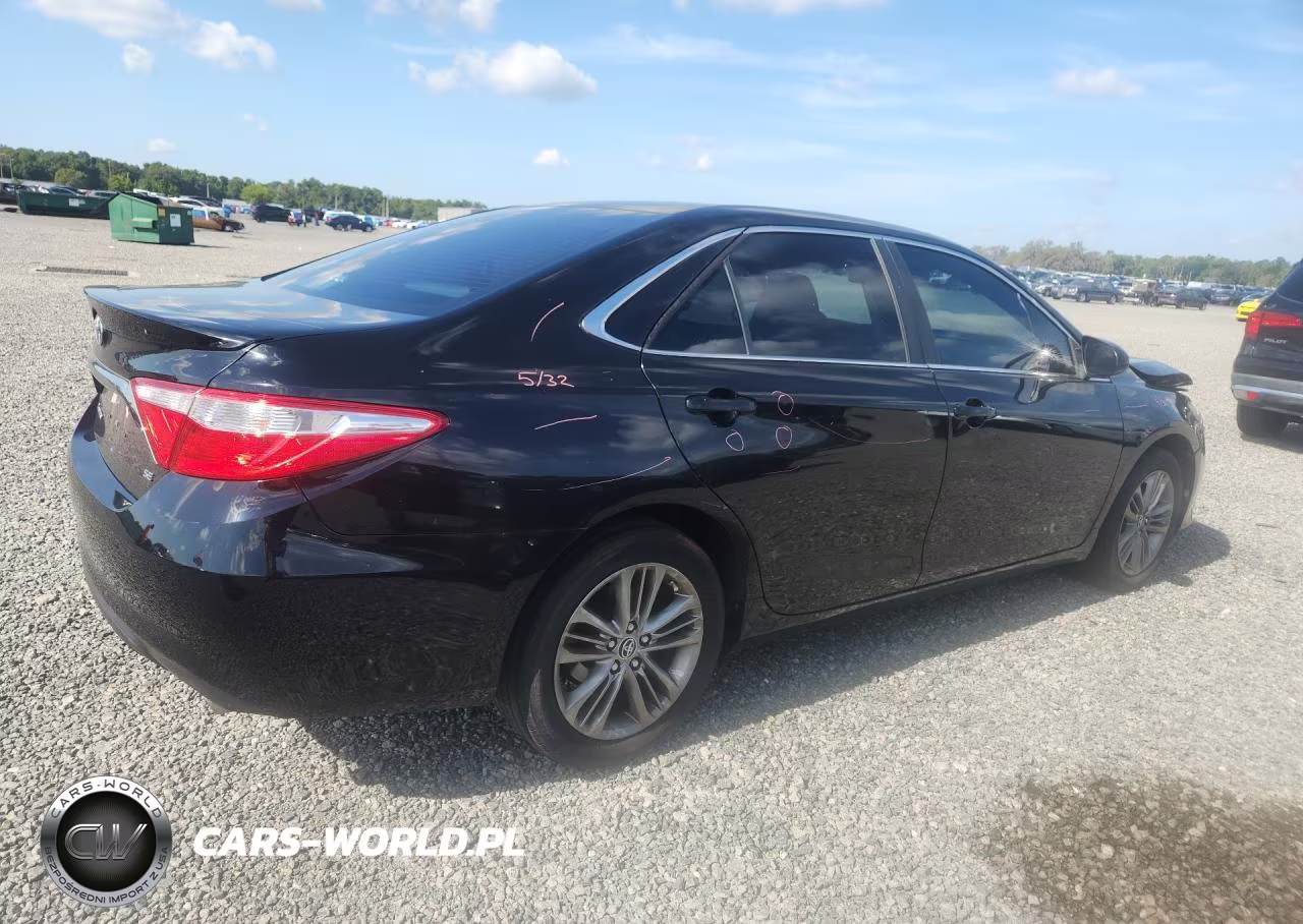 2015 Toyota Camry Se VIN:4T1BF1FK3FU956169 - 3
