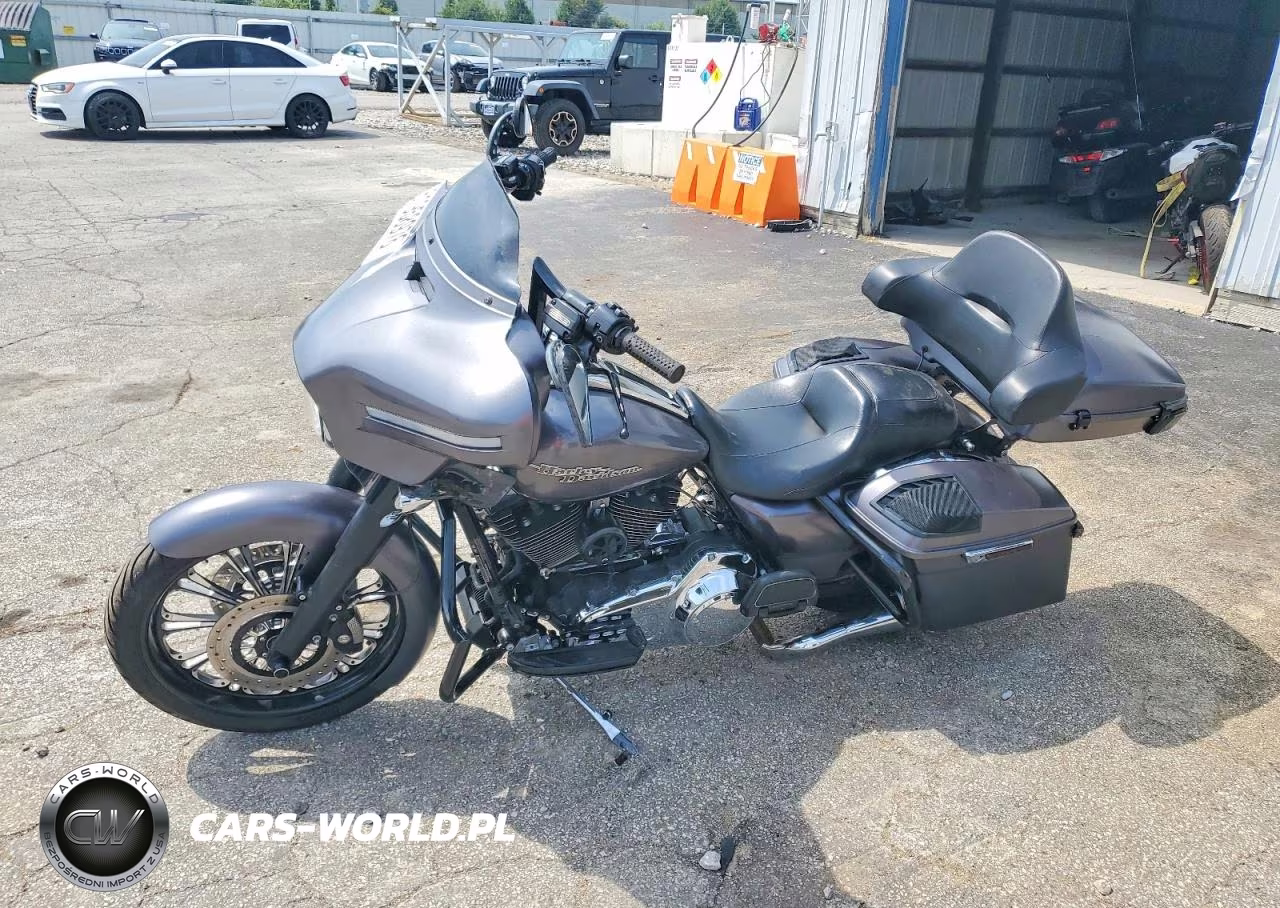 2015 Harley-Davidson Flhx Street Glide VIN:1HD1KBM14FB614297 - 3