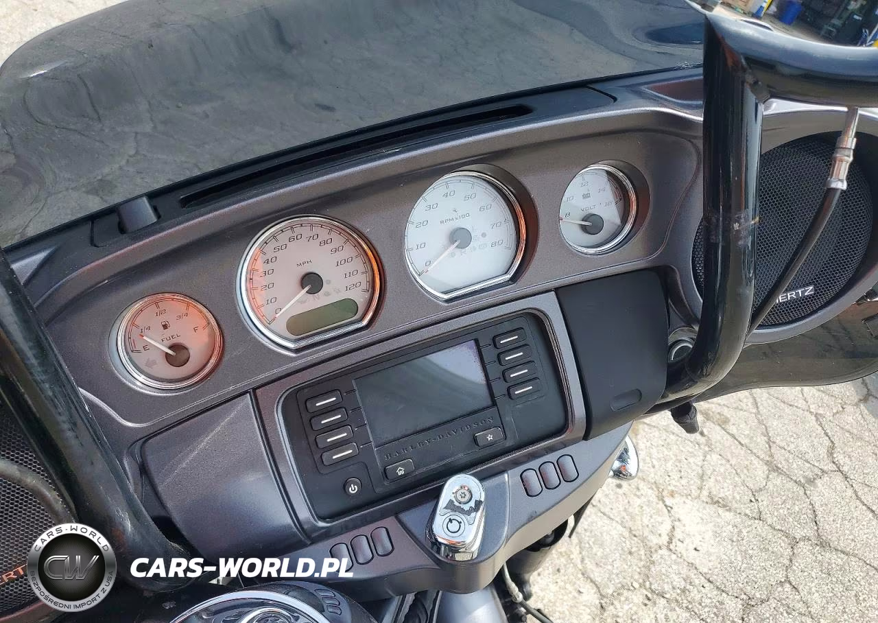 2015 Harley-Davidson Flhx Street Glide VIN:1HD1KBM14FB614297 - 7