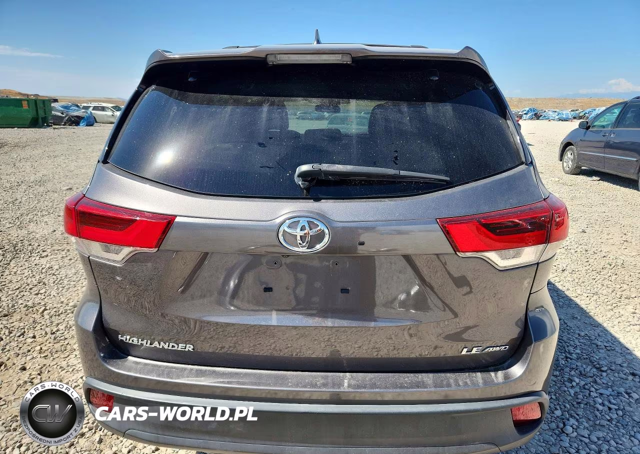 2018 Toyota Highlander Le Plus VIN:5TDBZRFH3JS499343 - 6