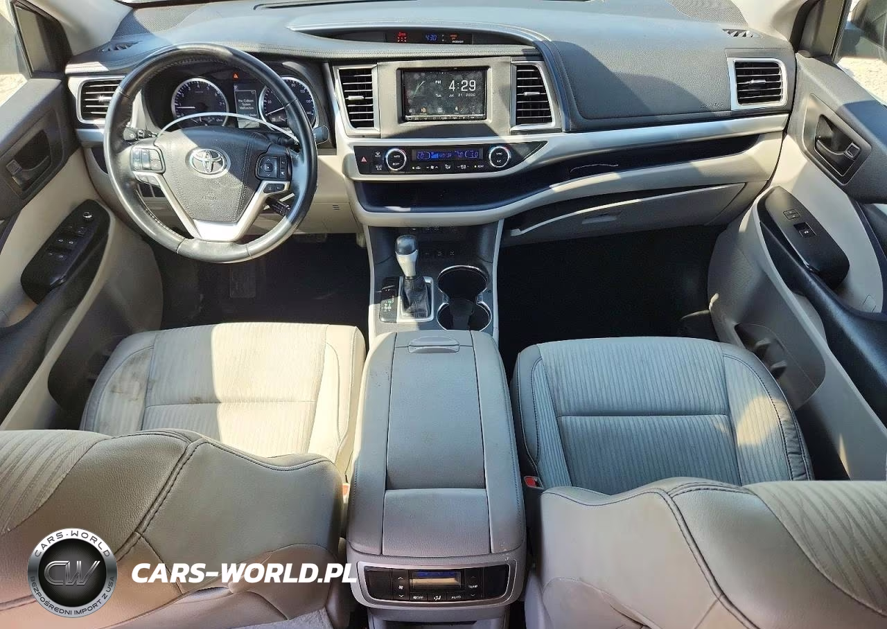 2018 Toyota Highlander Le Plus VIN:5TDBZRFH3JS499343 - 8