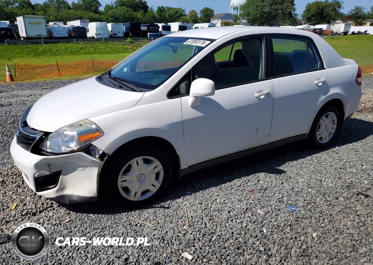 2010 Nissan Versa 1.8 S