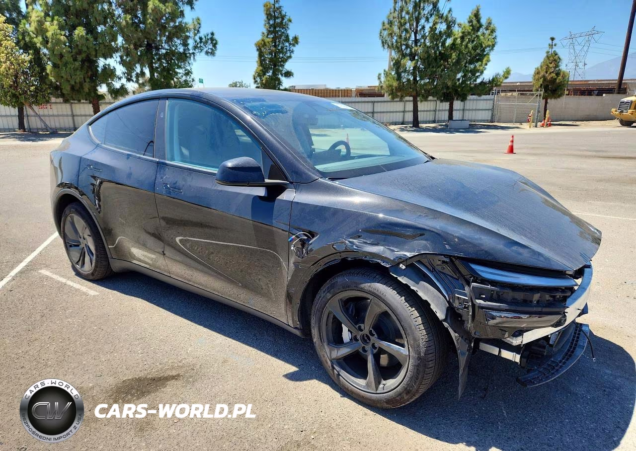 2026 Tesla Model Y VIN:7SAYGDED0TA425404 - 4
