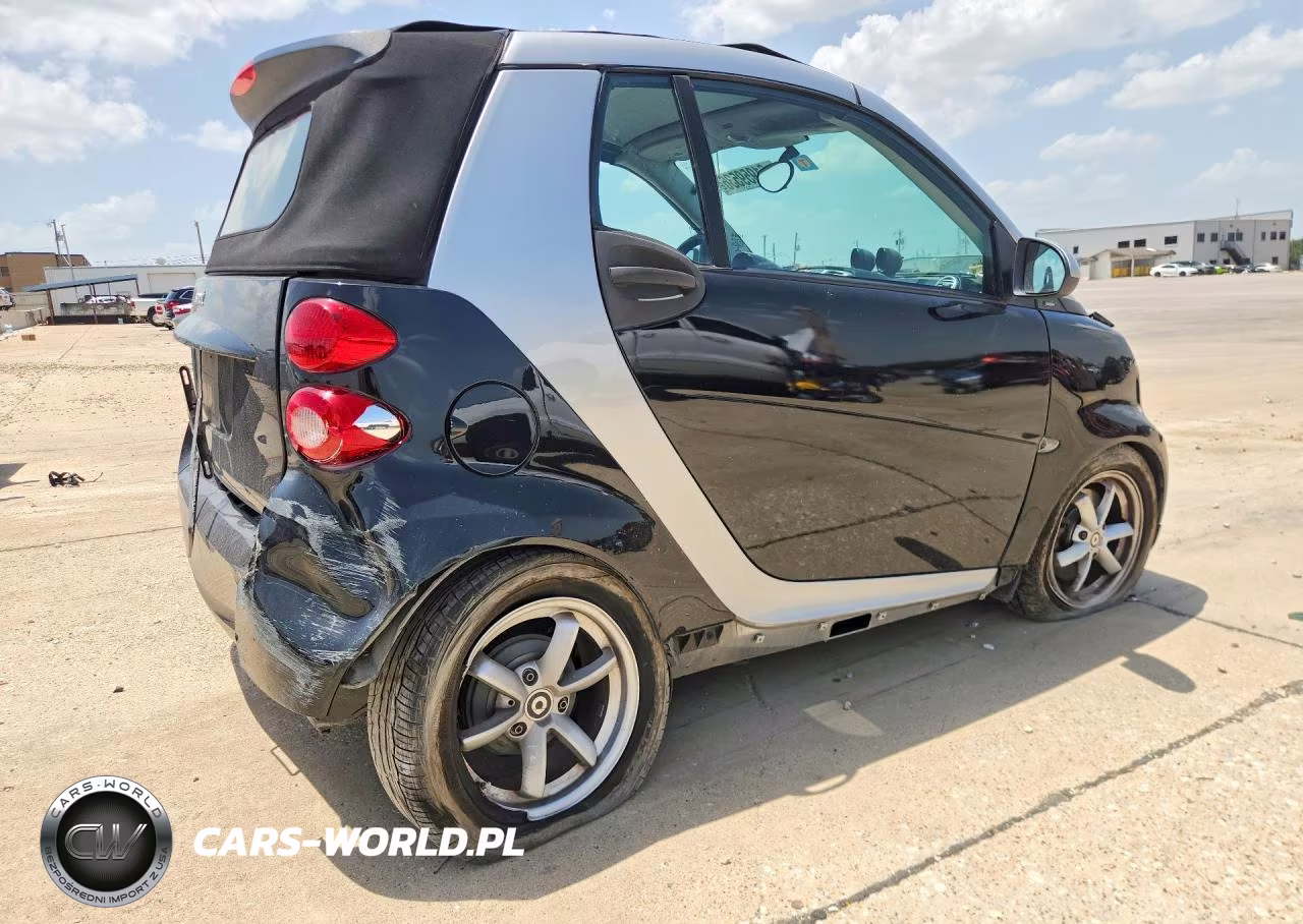 2011 Smart Fortwo VIN:WMEEK3BA7BK510927 - 3