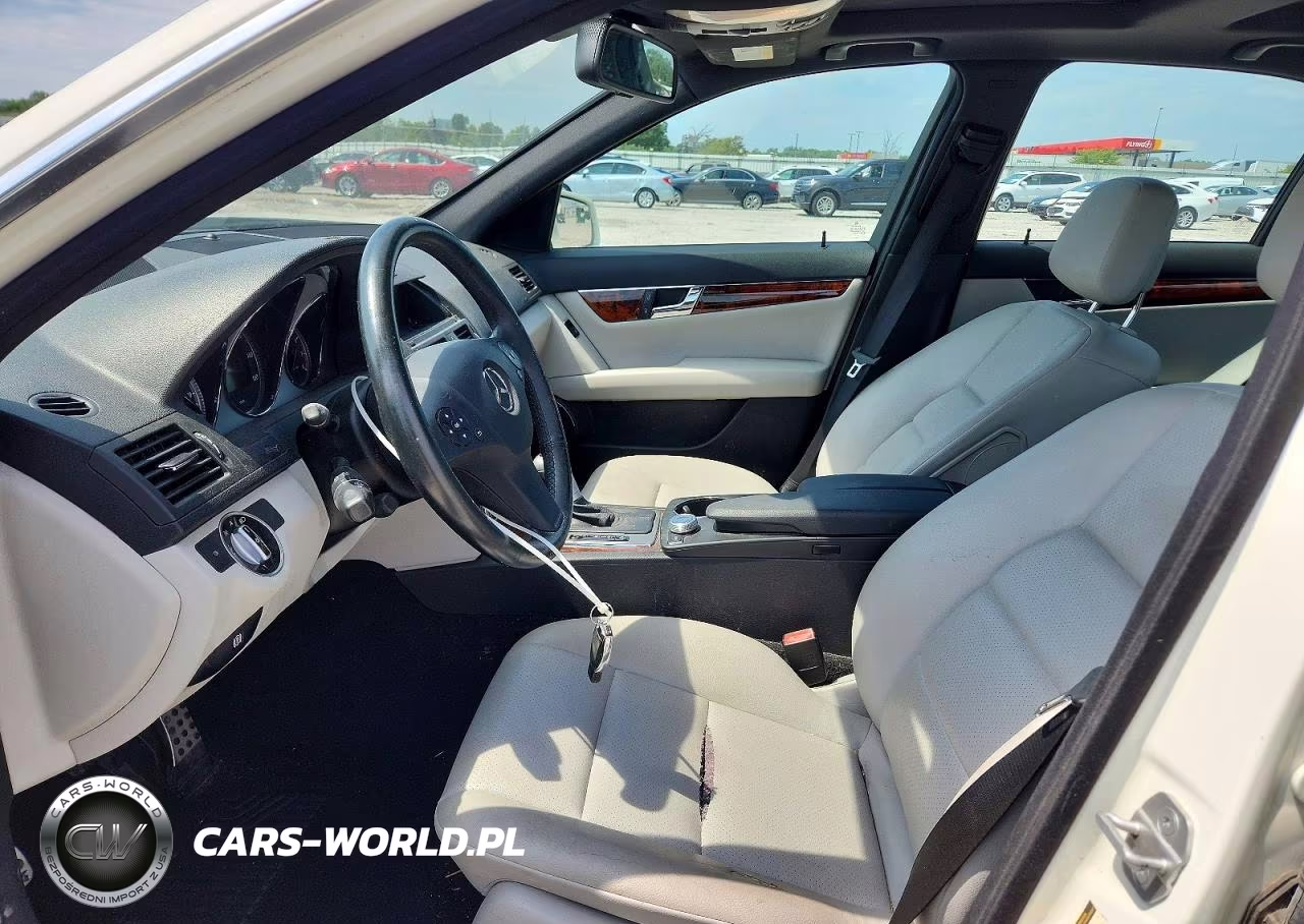2011 Mercedes-Benz C 300 4Matic VIN:WDDGF8BB4BA505908 - 7