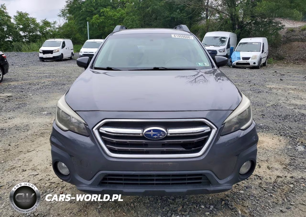 2018 Subaru Outback 2.5I Premium VIN:4S4BSACC7J3353748 - 5