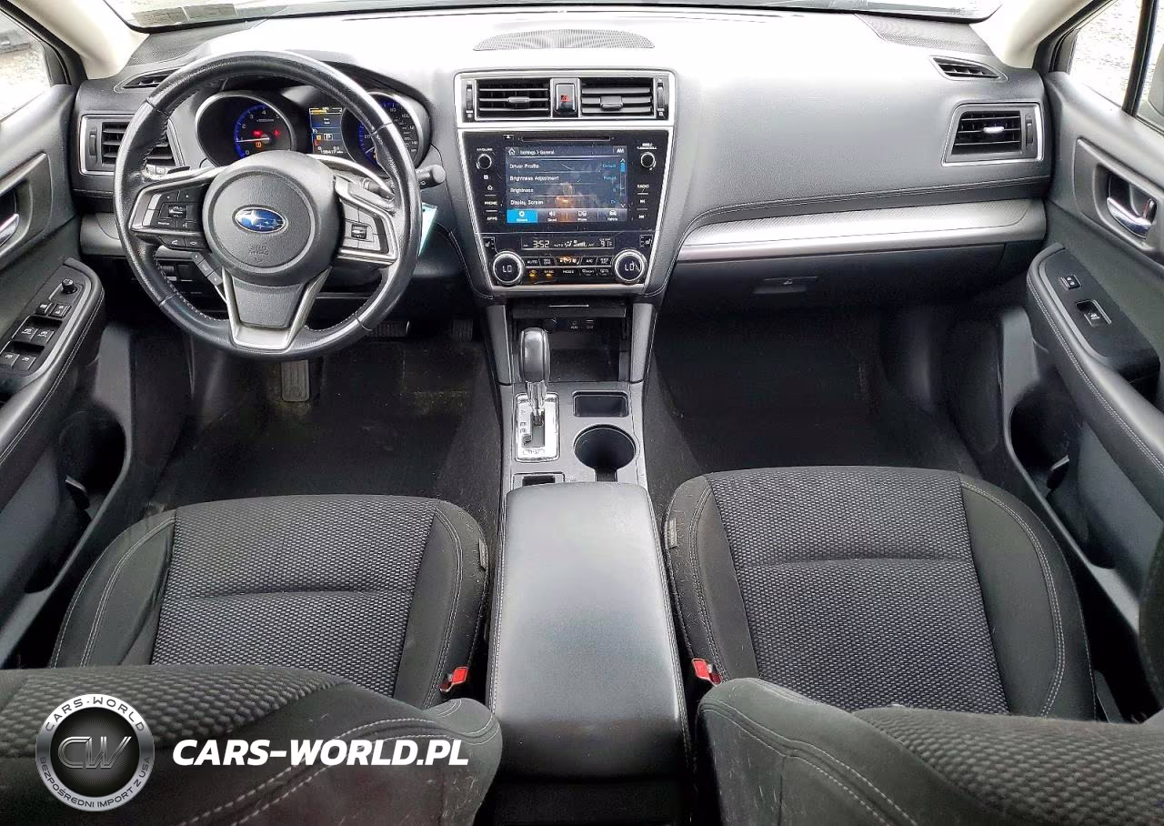 2018 Subaru Outback 2.5I Premium VIN:4S4BSACC7J3353748 - 8