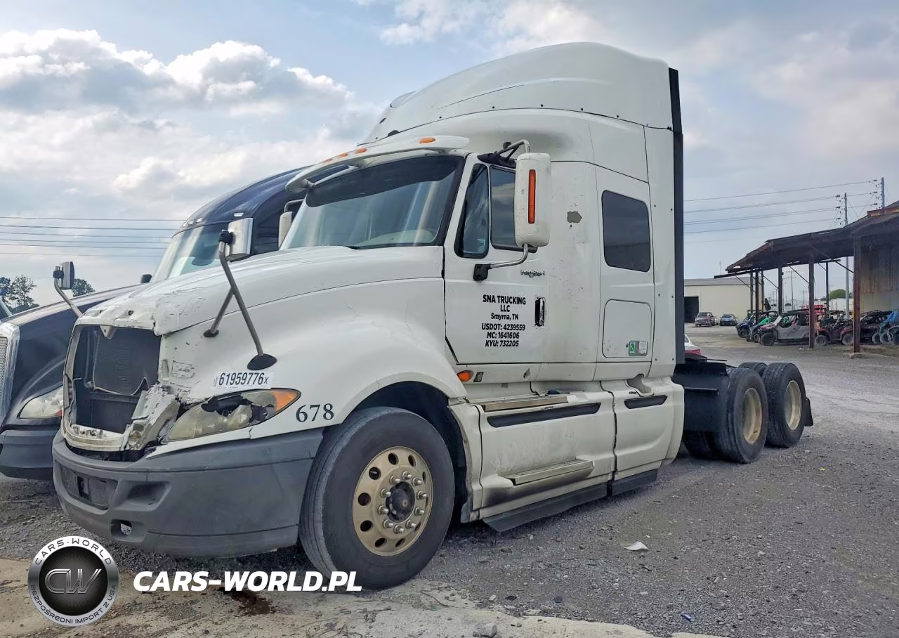2015 International Prostar Semi Truck