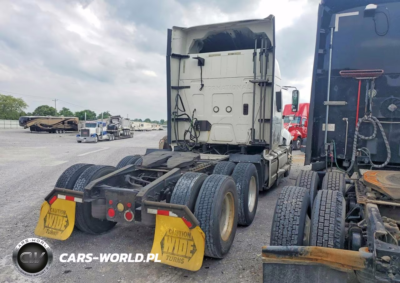 2015 International Prostar Semi Truck VIN:3HSDJAPR2FN071362 - 3