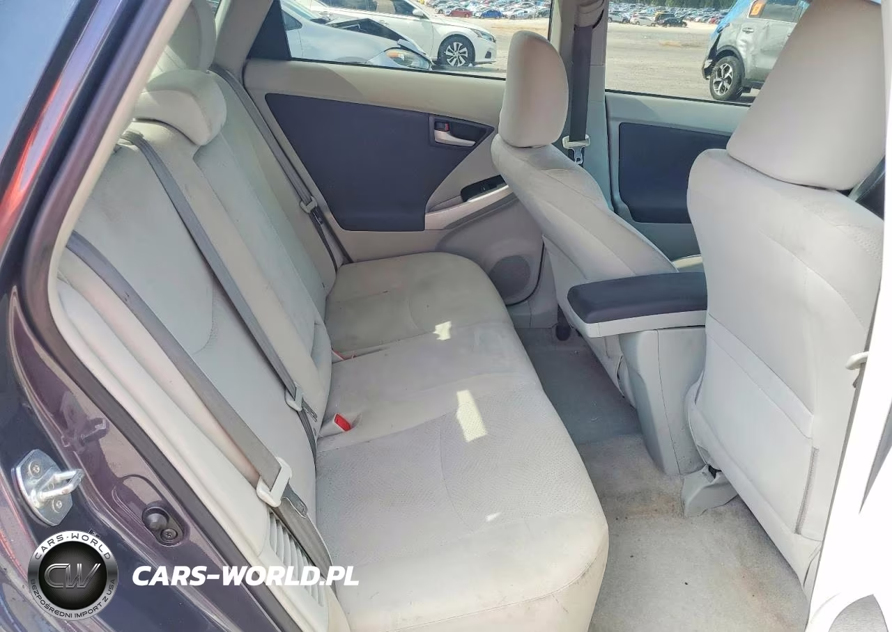 2011 Toyota Prius Three VIN:JTDKN3DU6B0312464 - 10