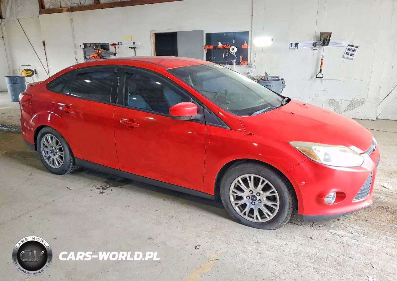 2012 Ford Focus Se VIN:1FAHP3F20CL123430 - 4