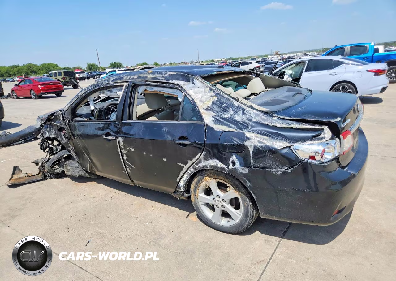 2013 Toyota Corolla Le VIN:2T1BU4EEXDC929780 - 2
