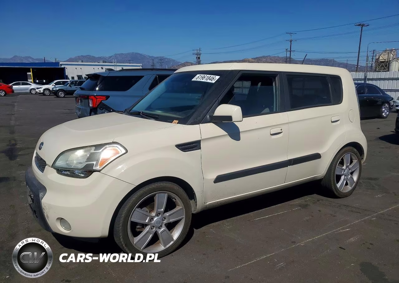 2010 Kia Soul +