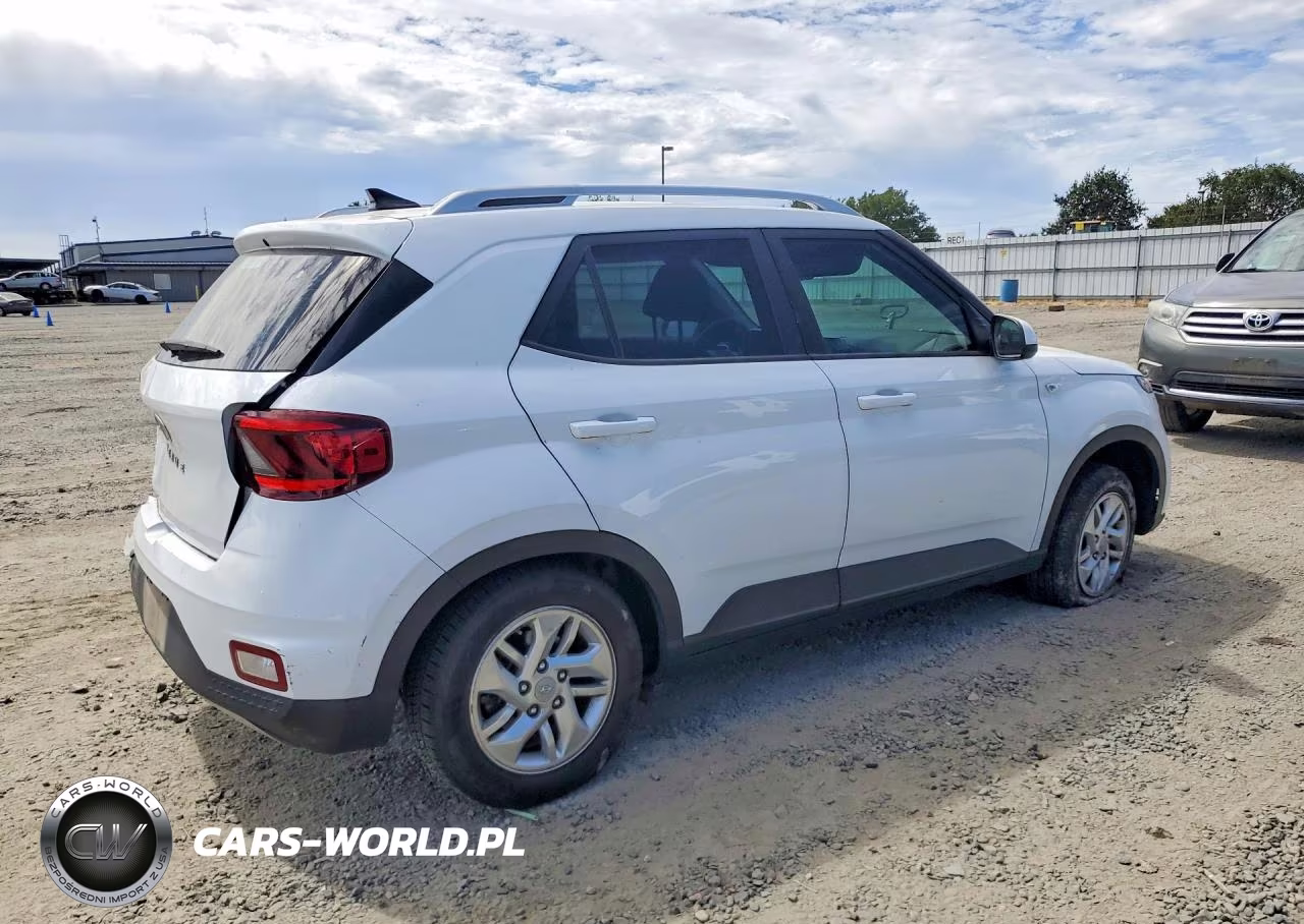 2020 Hyundai Venue Sel VIN:KMHRC8A35LU017746 - 3