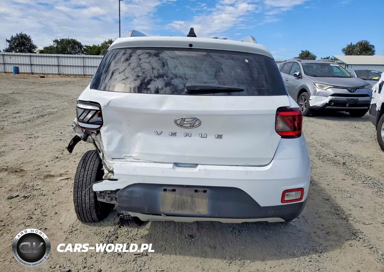 2020 Hyundai Venue Sel VIN:KMHRC8A35LU017746 - 6