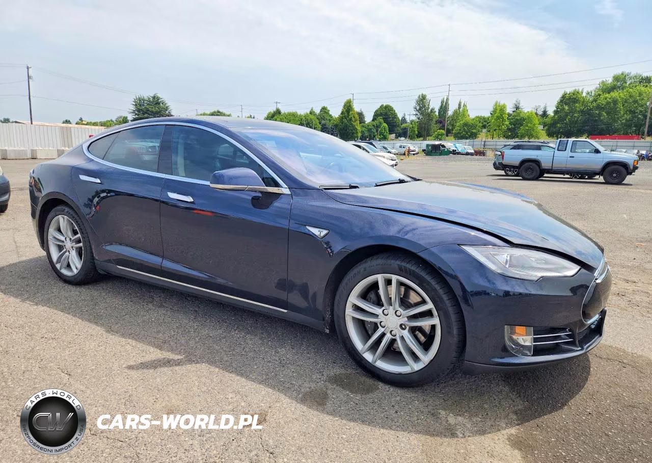 2013 Tesla Model S VIN:5YJSA1CN5DFP19528 - 4