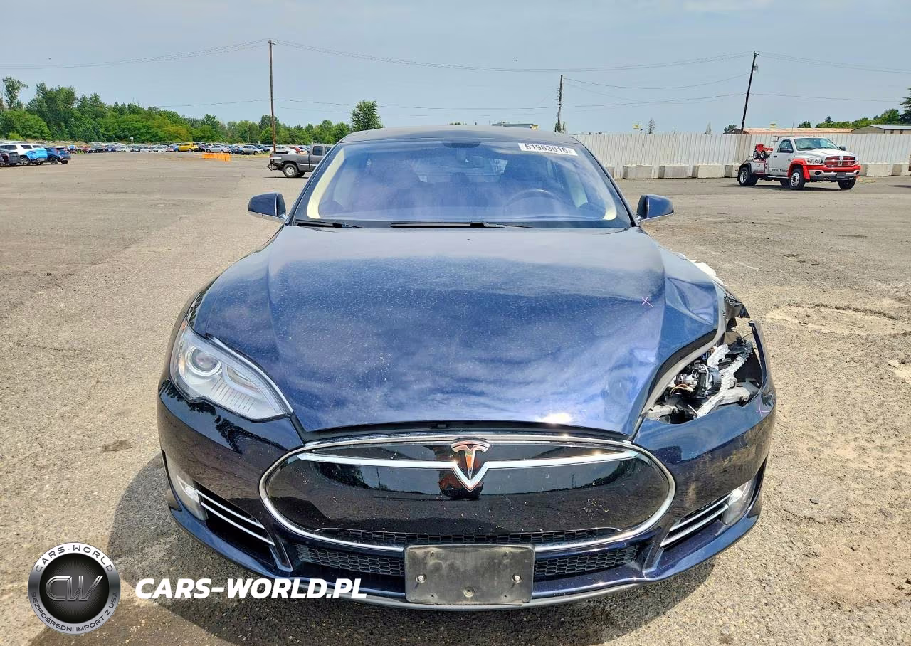 2013 Tesla Model S VIN:5YJSA1CN5DFP19528 - 5