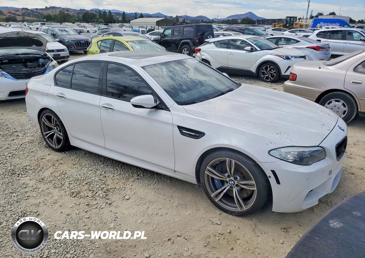 2013 BMW M5 VIN:WBSFV9C5XDC774051 - 4