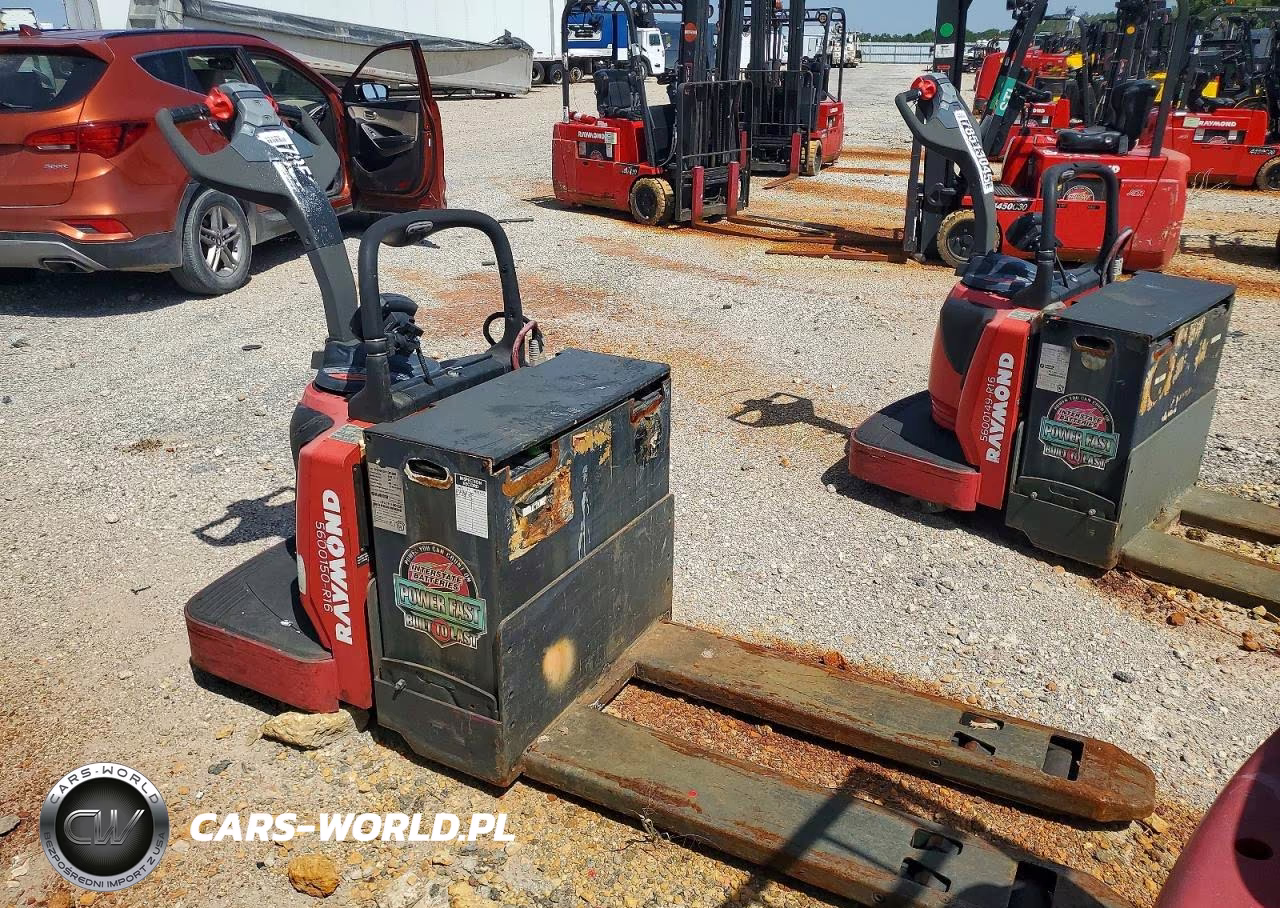 2016 Raymond 8410 Pallet Jack