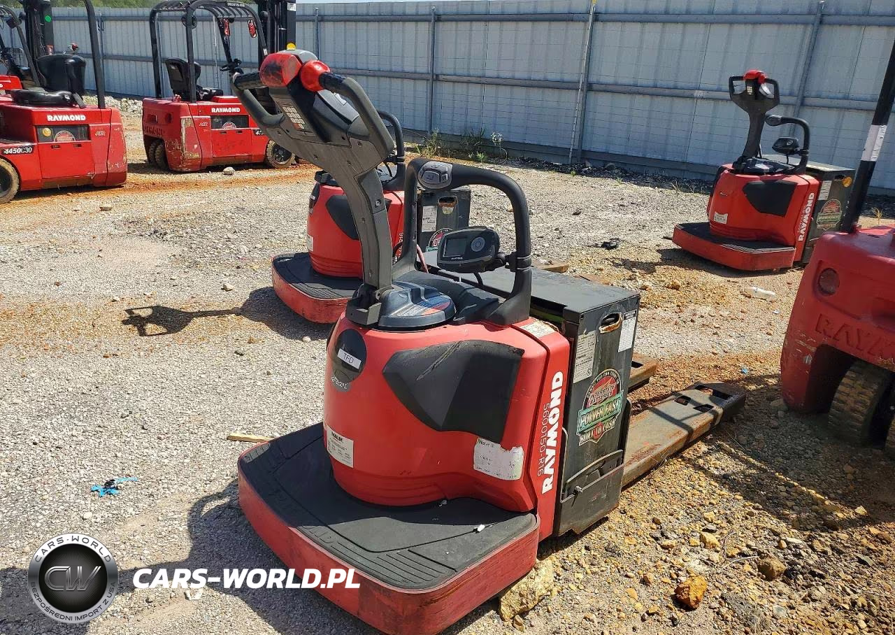 2016 Raymond 8410 Pallet Jack VIN:00000008411629623 - 4