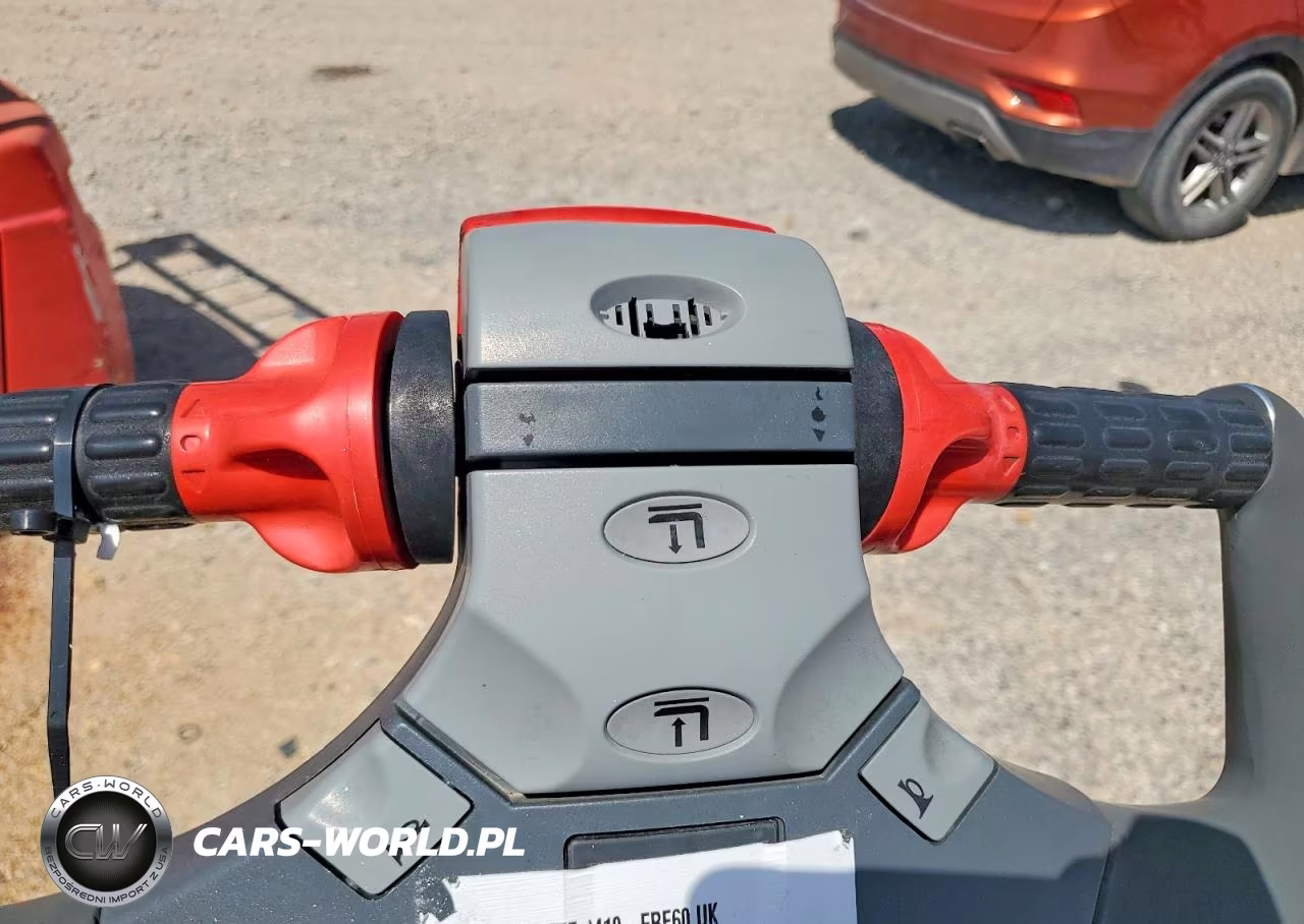 2016 Raymond 8410 Pallet Jack VIN:00000008411629623 - 9