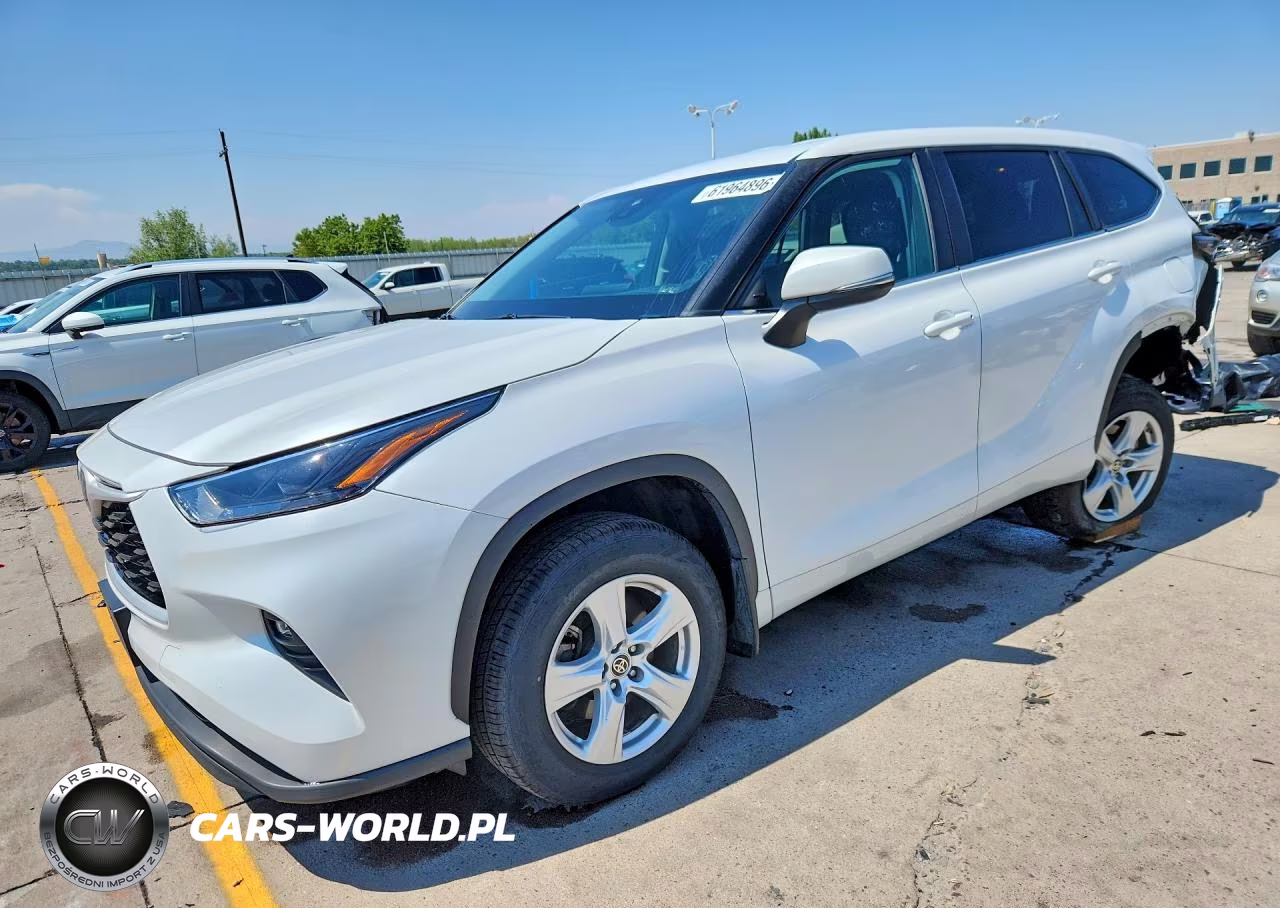 2024 Toyota Highlander Le – zdjęcie 1 z 14