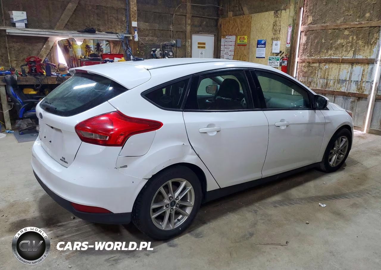 2016 Ford Focus Se VIN:1FADP3K27GL217394 - 3
