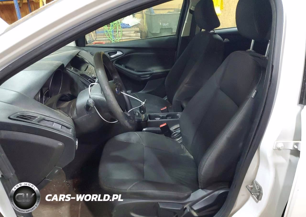 2016 Ford Focus Se VIN:1FADP3K27GL217394 - 7