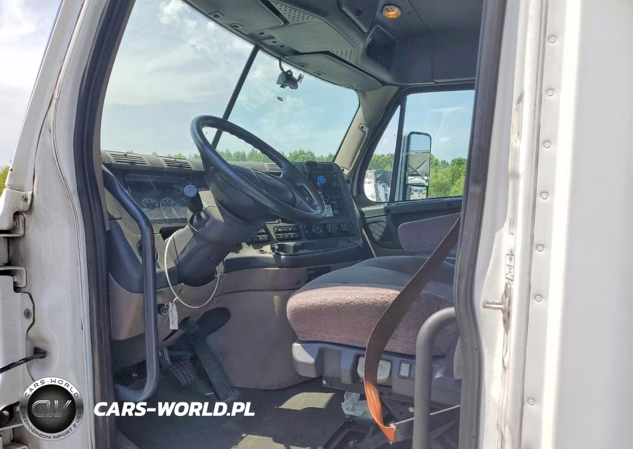 2015 Freightliner Cascadia Semi Truck VIN:1FUBGEDV5FLGH4778 - 7