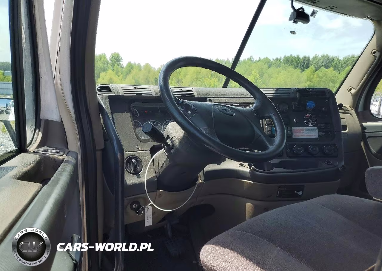 2015 Freightliner Cascadia Semi Truck VIN:1FUBGEDV5FLGH4778 - 8