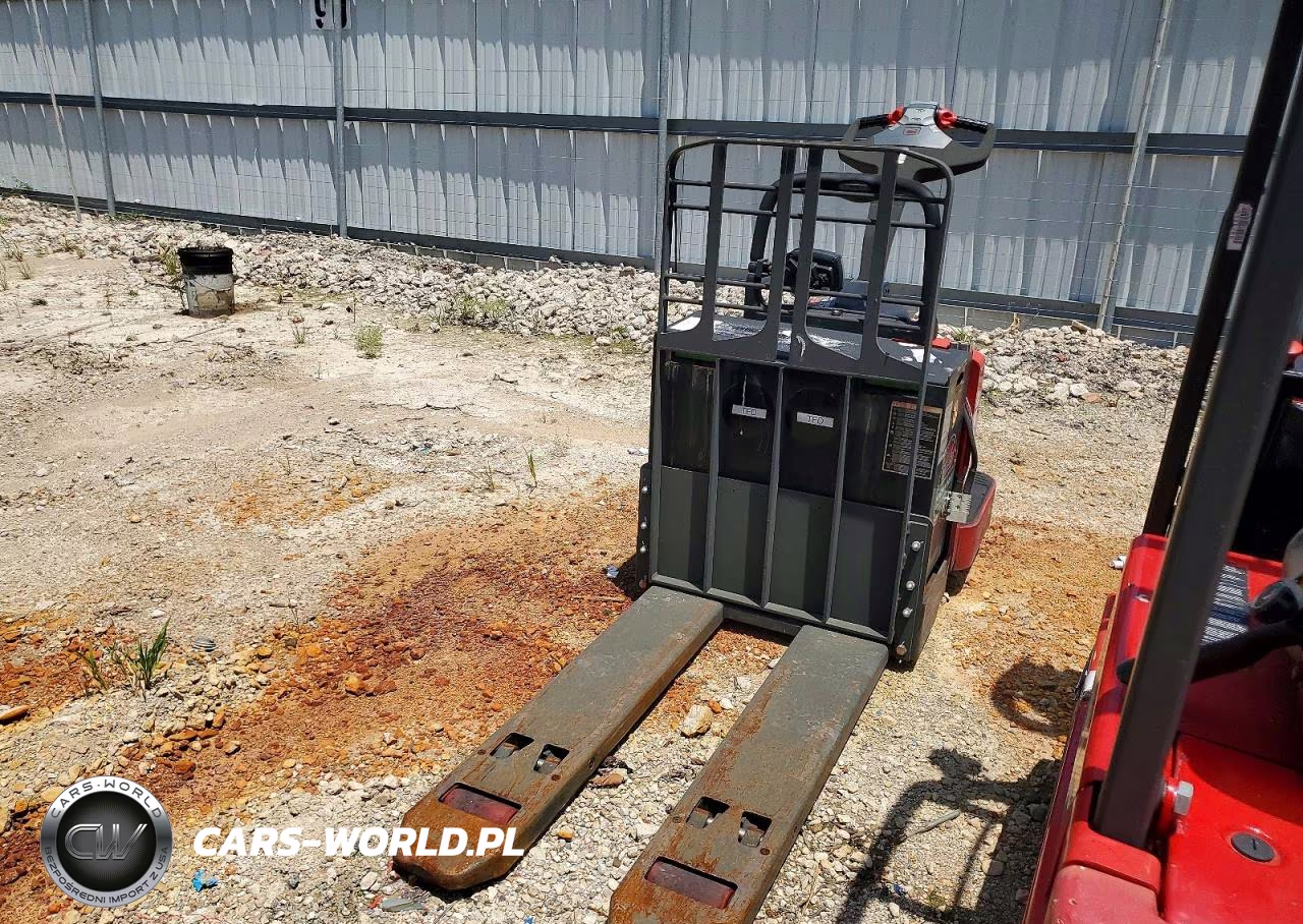2016 Raymond 8410 Pallet Jack VIN:00000008411629621 - 2