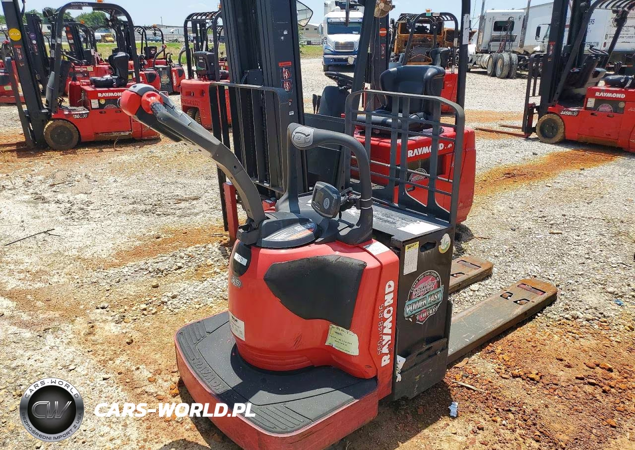 2016 Raymond 8410 Pallet Jack VIN:00000008411629621 - 4