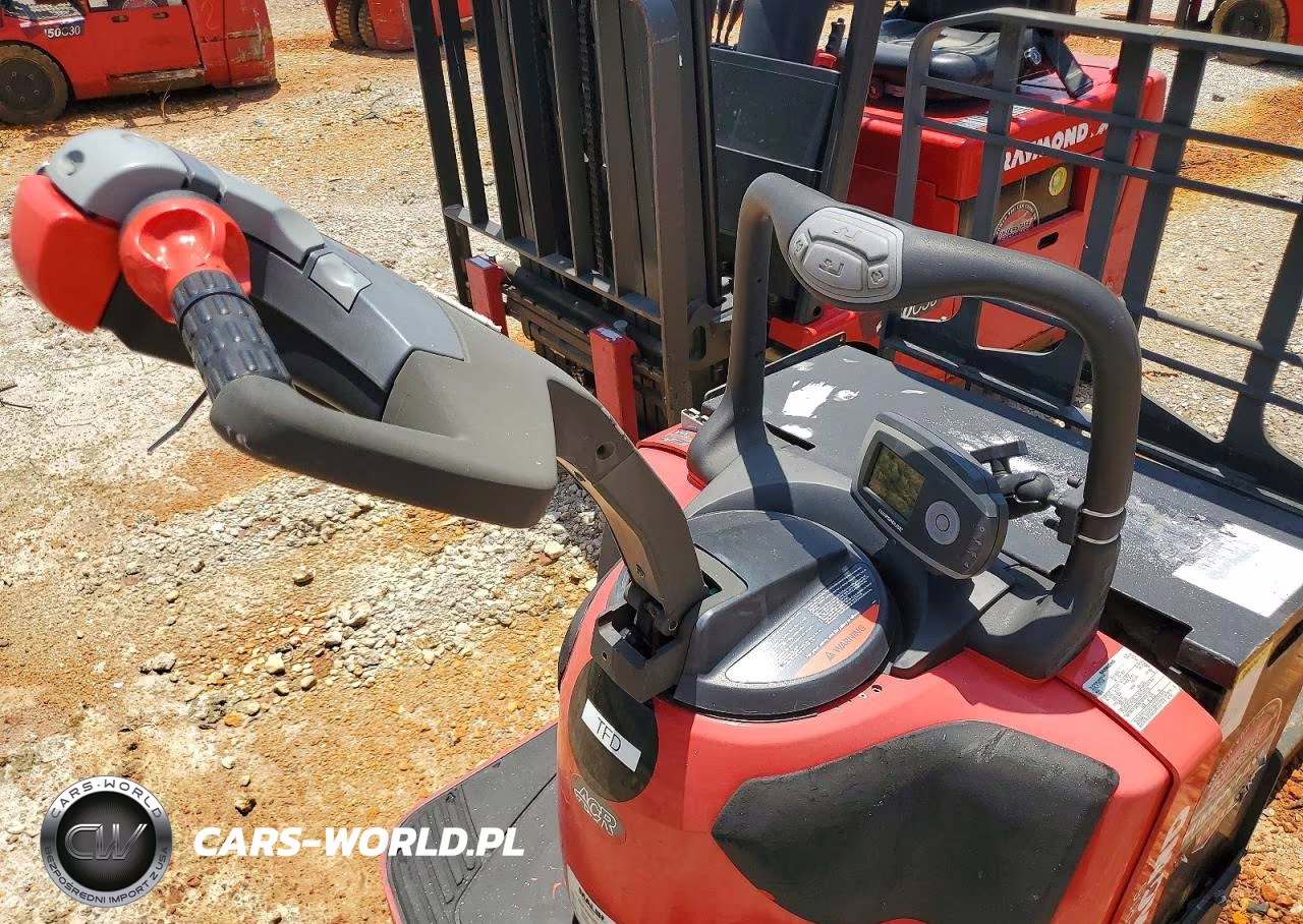 2016 Raymond 8410 Pallet Jack VIN:00000008411629621 - 5