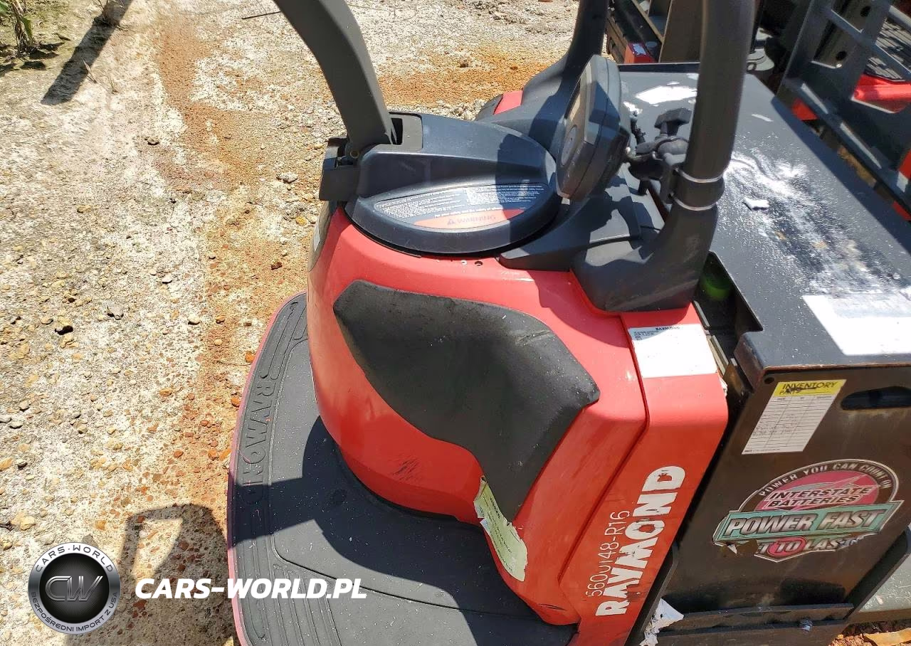 2016 Raymond 8410 Pallet Jack VIN:00000008411629621 - 6