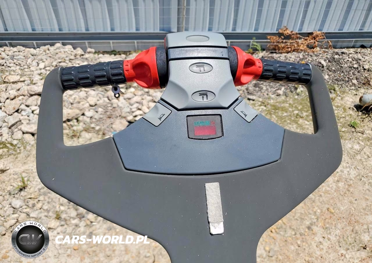 2016 Raymond 8410 Pallet Jack VIN:00000008411629621 - 9