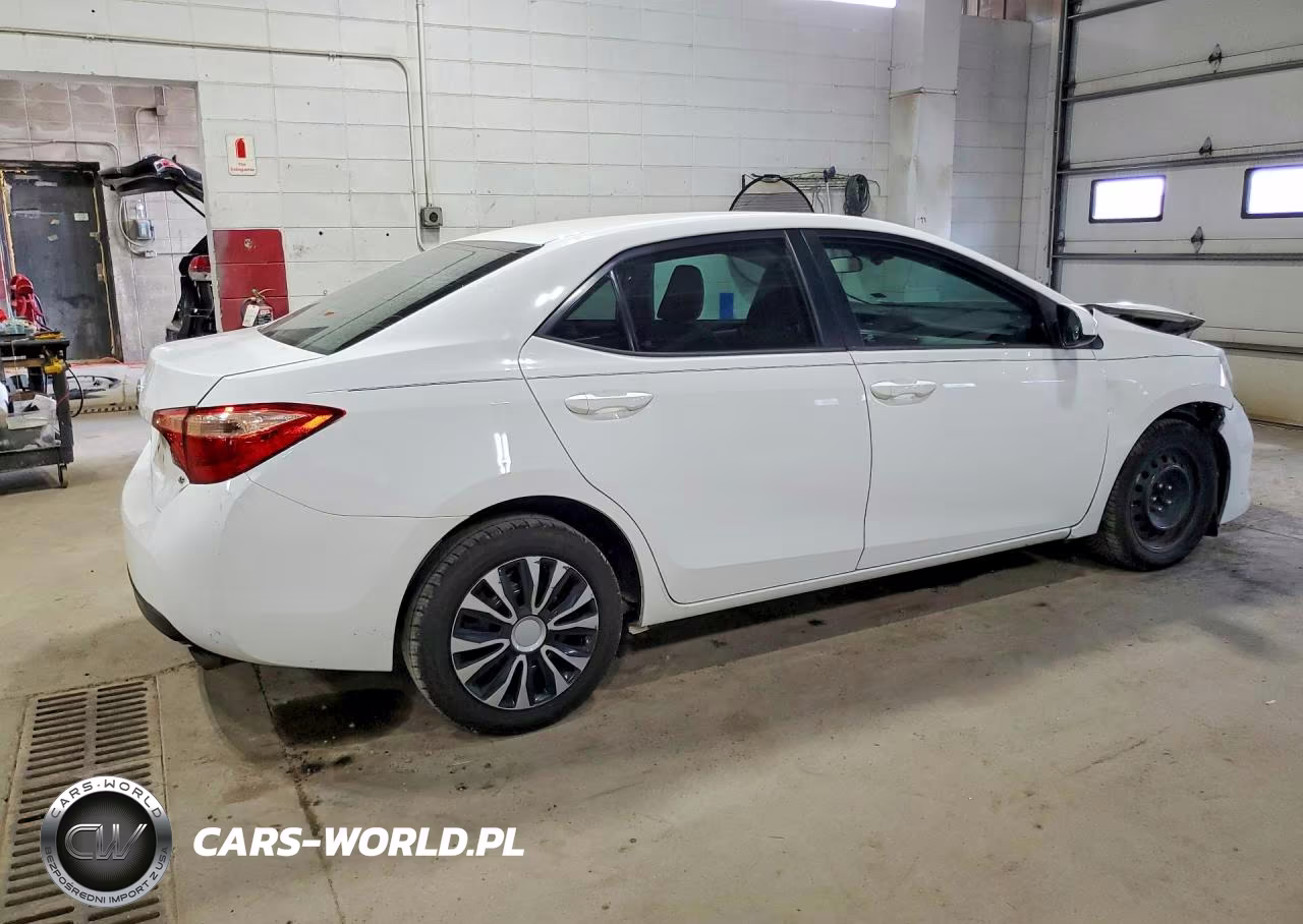 2017 Toyota Corolla Le VIN:2T1BURHE9HC847554 - 3