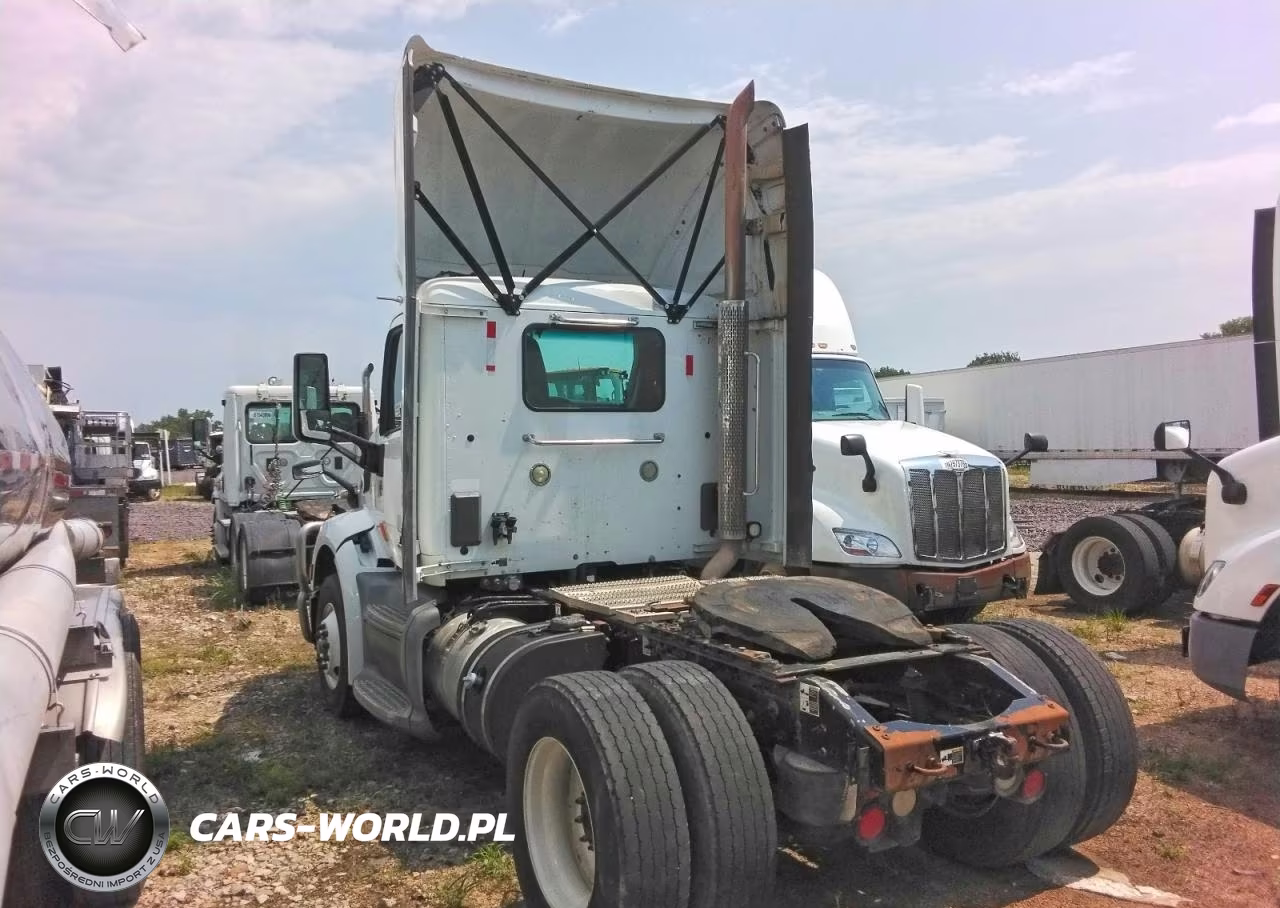 2017 Peterbilt 579 Semi Truck VIN:1XPBA48X0HD428765 - 2