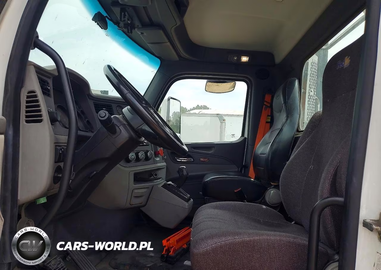 2017 Peterbilt 579 Semi Truck VIN:1XPBA48X0HD428765 - 7