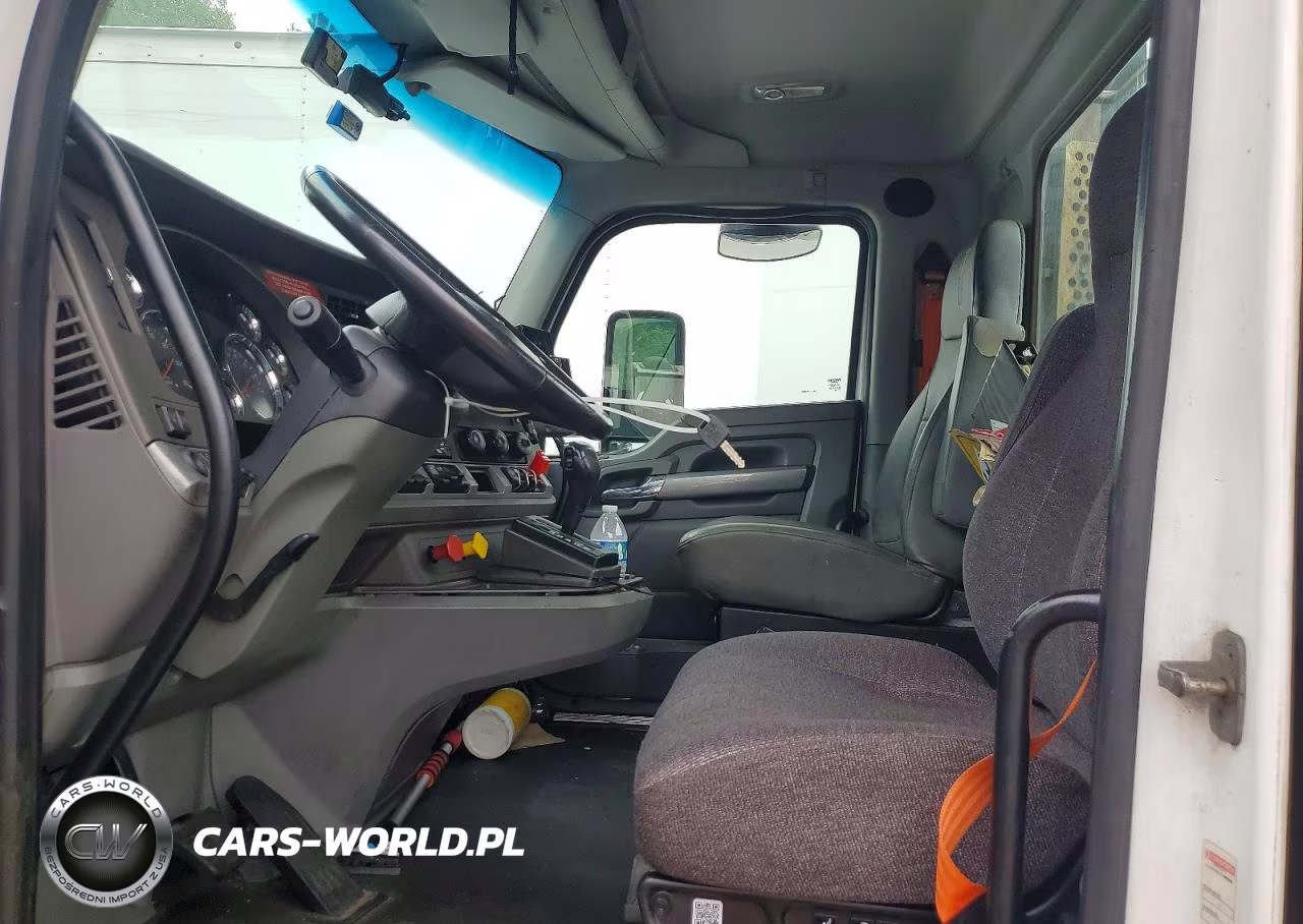 2016 Kenworth T680 Semi Truck VIN:1XKYA48X2GJ496369 - 7