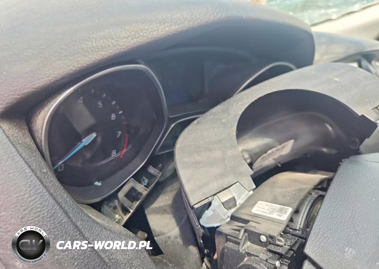 2013 Ford Focus Titanium VIN:1FADP3J25DL301162 - 9