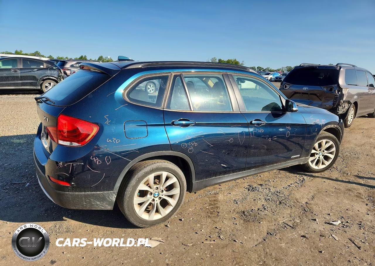2014 BMW X1 xDrive28I VIN:WBAVL1C58EVY17170 - 3