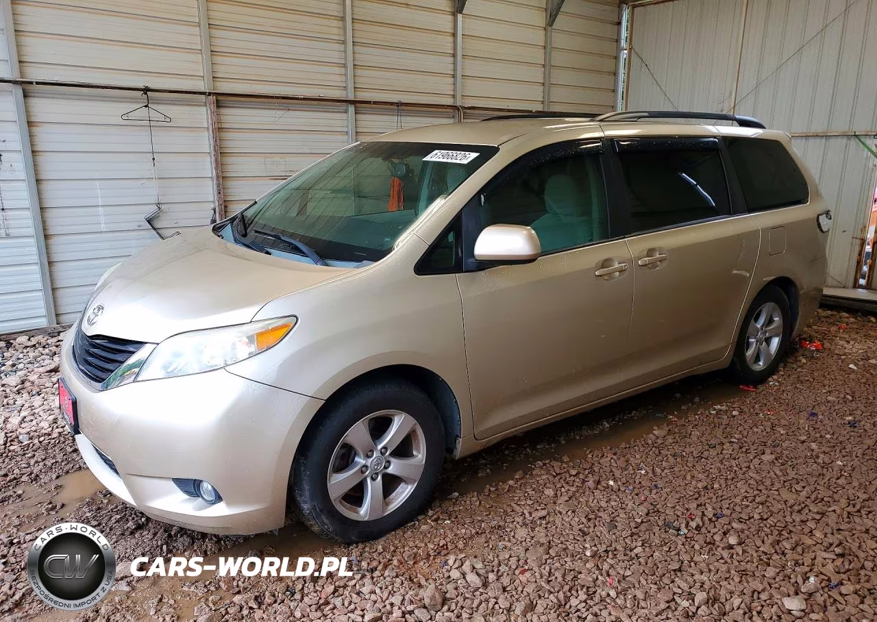 2013 Toyota Sienna Le