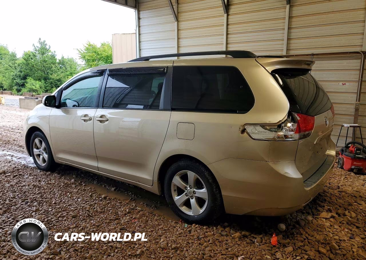2013 Toyota Sienna Le VIN:5TDKK3DC9DS362789 - 2