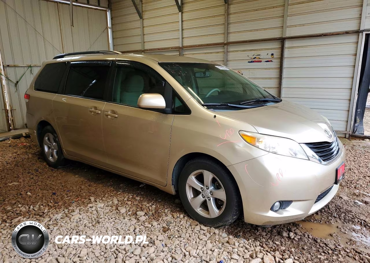 2013 Toyota Sienna Le VIN:5TDKK3DC9DS362789 - 4