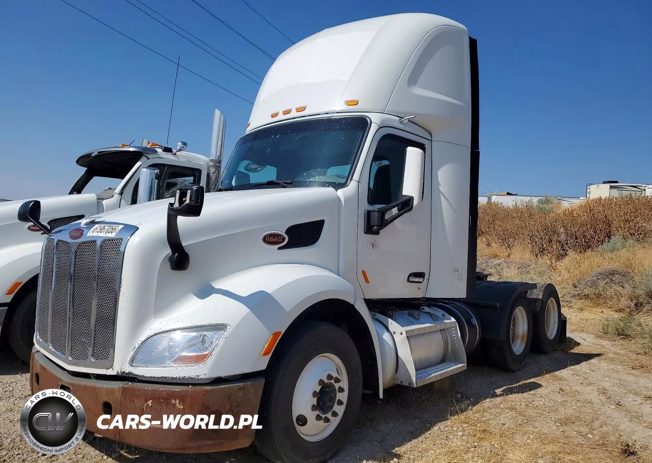 2016 Peterbilt 579 Semi Truck