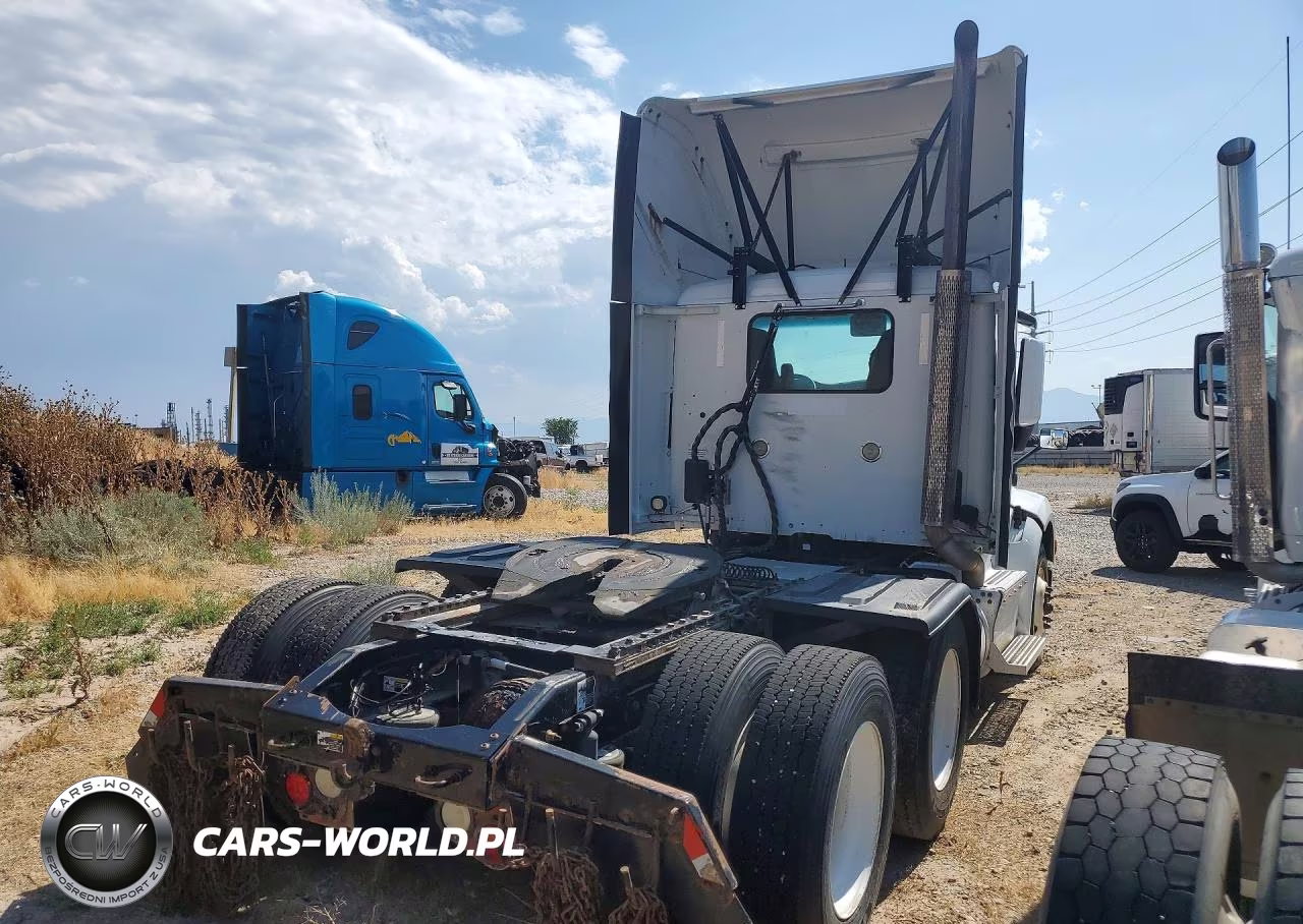 2016 Peterbilt 579 Semi Truck VIN:1XPBD49X2GD360621 - 3