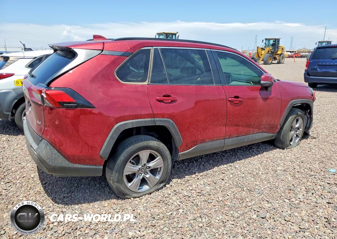 2024 Toyota Rav4 Xle VIN:2T3W1RFV4RW362324 - 3