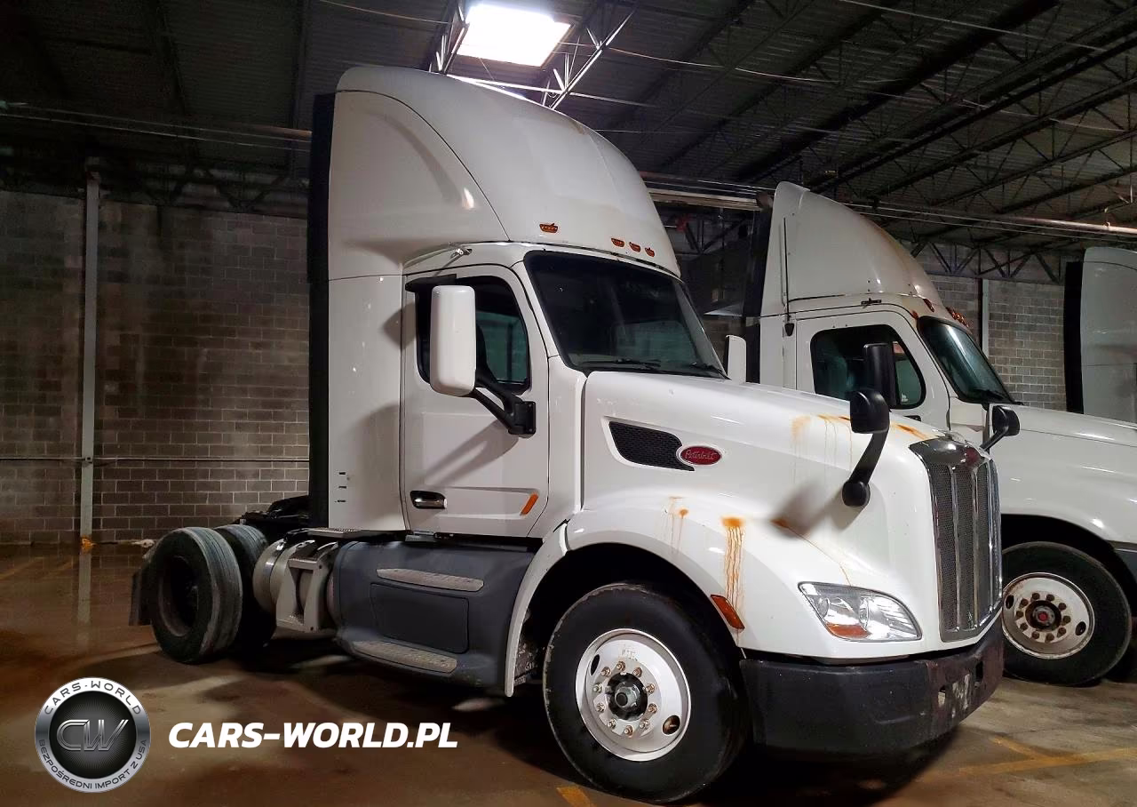 2017 Peterbilt 579 Semi Truck VIN:1XPBA48X2HD428458 - 4