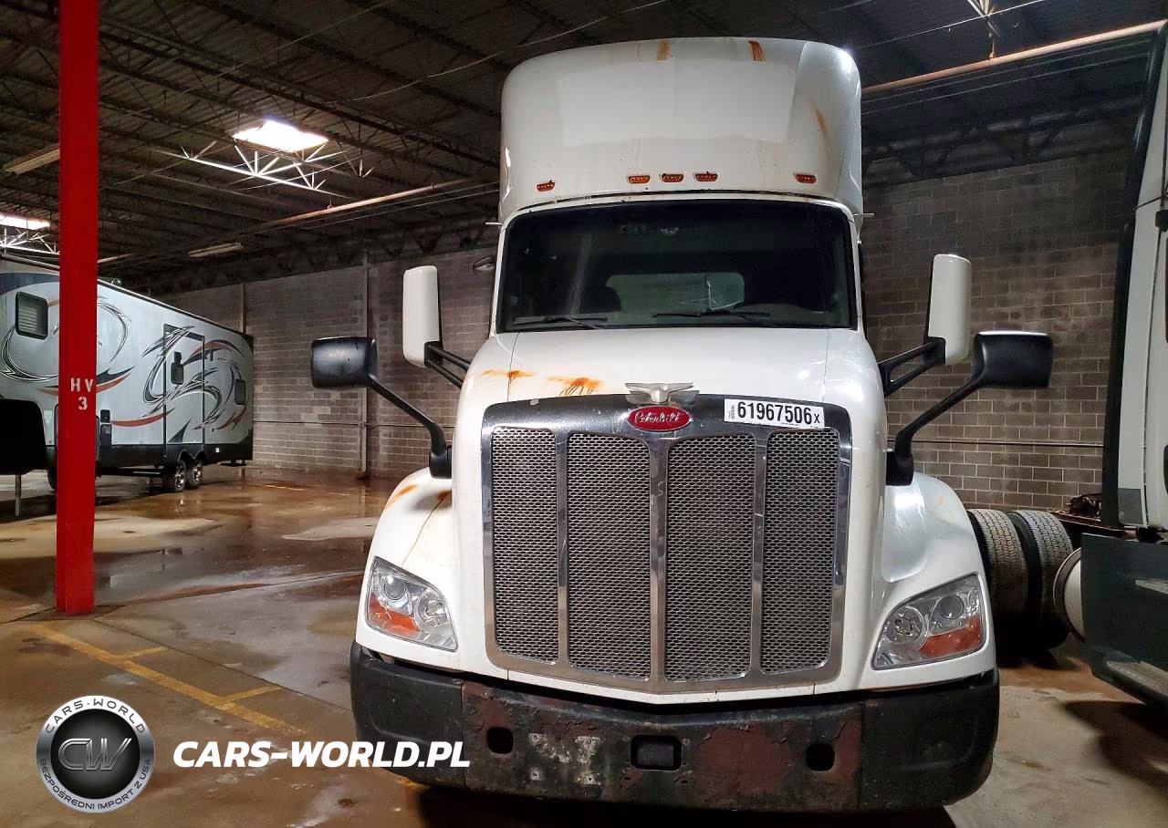 2017 Peterbilt 579 Semi Truck VIN:1XPBA48X2HD428458 - 5